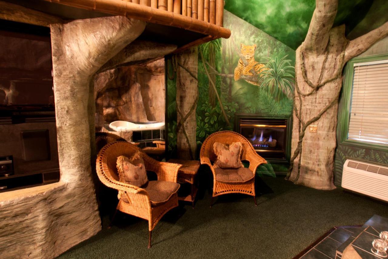 Black Swan Inn Luxurious Theme Rooms 포커텔로 외부 사진