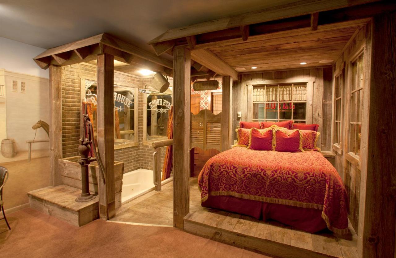 Black Swan Inn Luxurious Theme Rooms 포커텔로 외부 사진