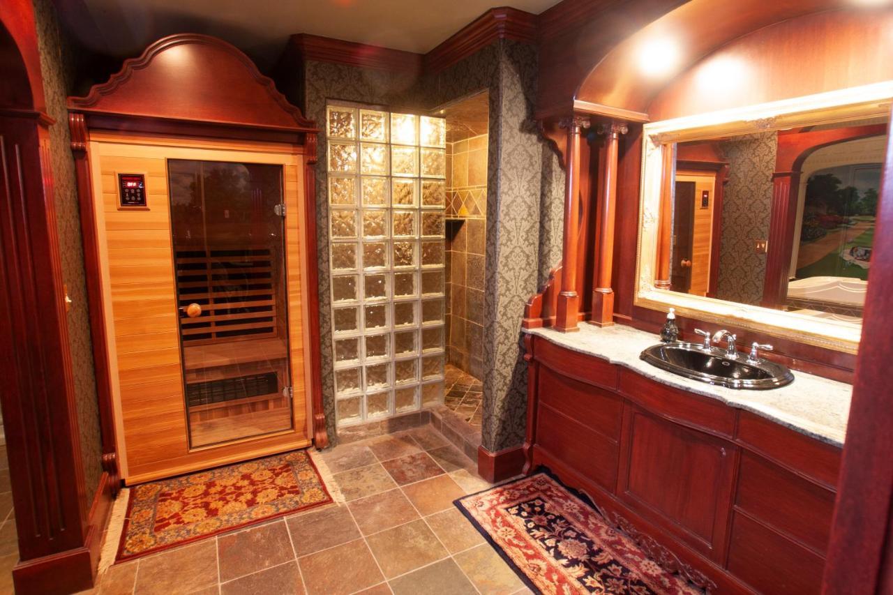 Black Swan Inn Luxurious Theme Rooms 포커텔로 외부 사진