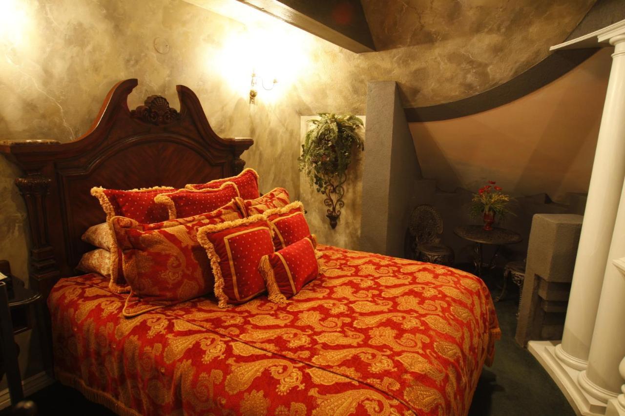 Black Swan Inn Luxurious Theme Rooms 포커텔로 외부 사진