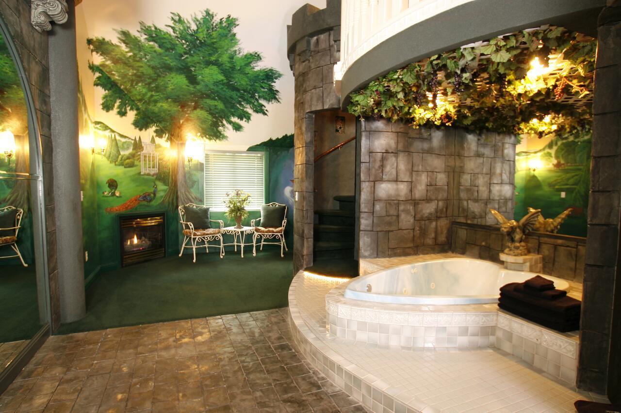 Black Swan Inn Luxurious Theme Rooms 포커텔로 외부 사진